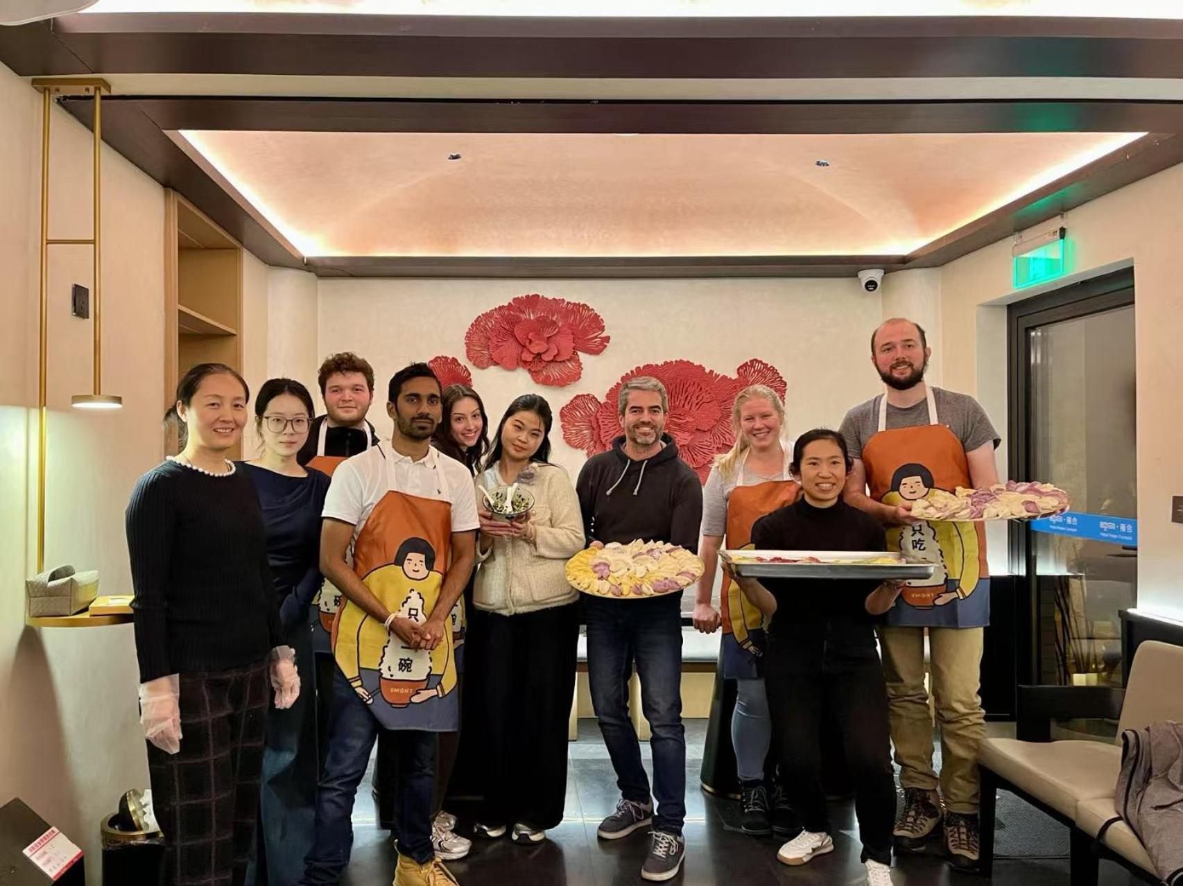 East Sacred Hotel ᴸᴱo---Foreign Accept---Tourism Service English-Speaking 丨 Near Tiananmen Forbidden City丨very Close To Metro Zhangzizhong And Beixinqiao 丨european Foot Ball English丨free Advance Tickets And Laundry Drying Service Coffee Snacks Пекін Екстер'єр фото